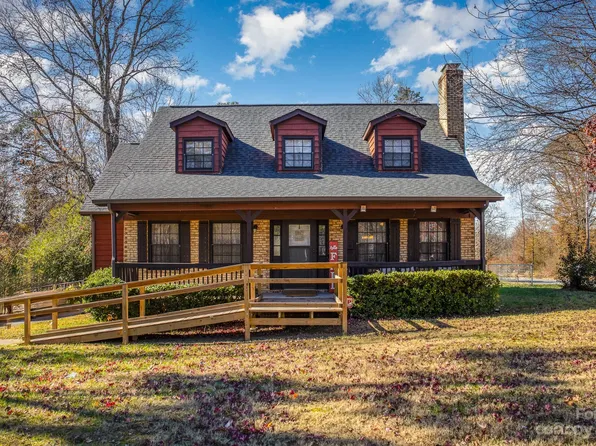 2001 Echo Ln, Gastonia, NC 28052