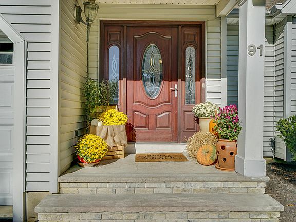 4th image of 91 Heritage Dr