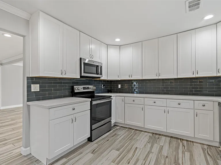 11403 Braewick Dr — Photo 3