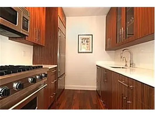 Rented by Douglas Elliman | media 15