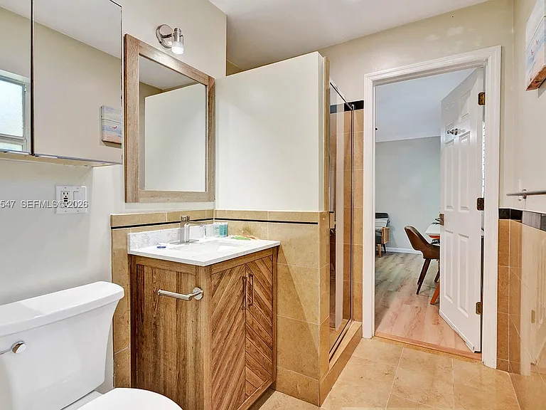 1016 Harrison St — Photo 12