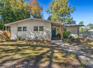 3715 Castlerock Dr, Charlotte, NC 28215