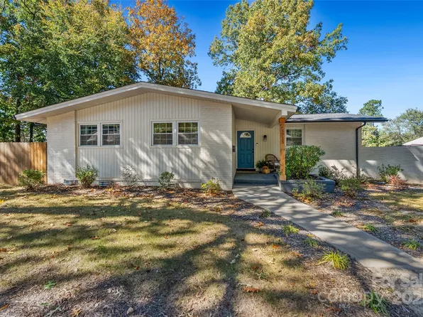 3715 Castlerock Dr, Charlotte, NC 28215