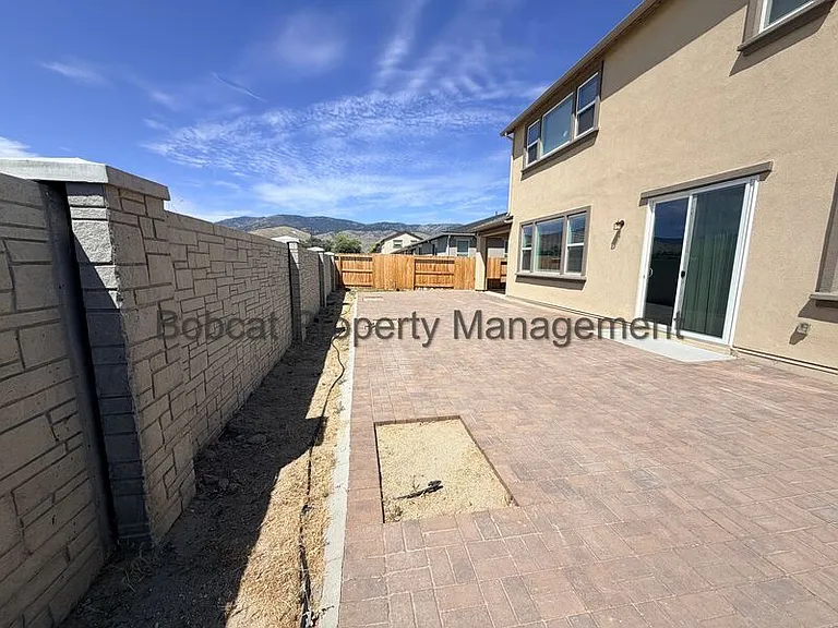 1751 Boundary Peak St — Photo 40