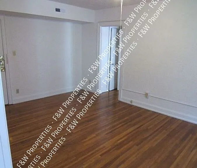 1544 E Broad St #305 — Photo 19