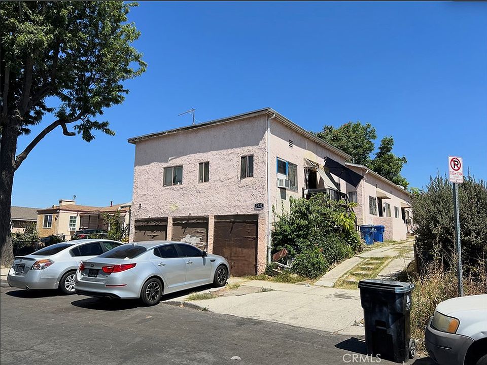 2nd image of 2737 Pomeroy Ave