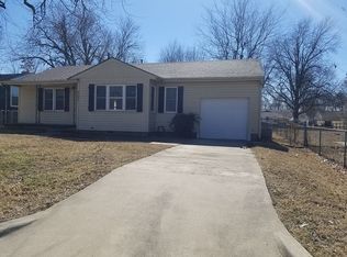 307 E 13th St, Claremore, OK 74017