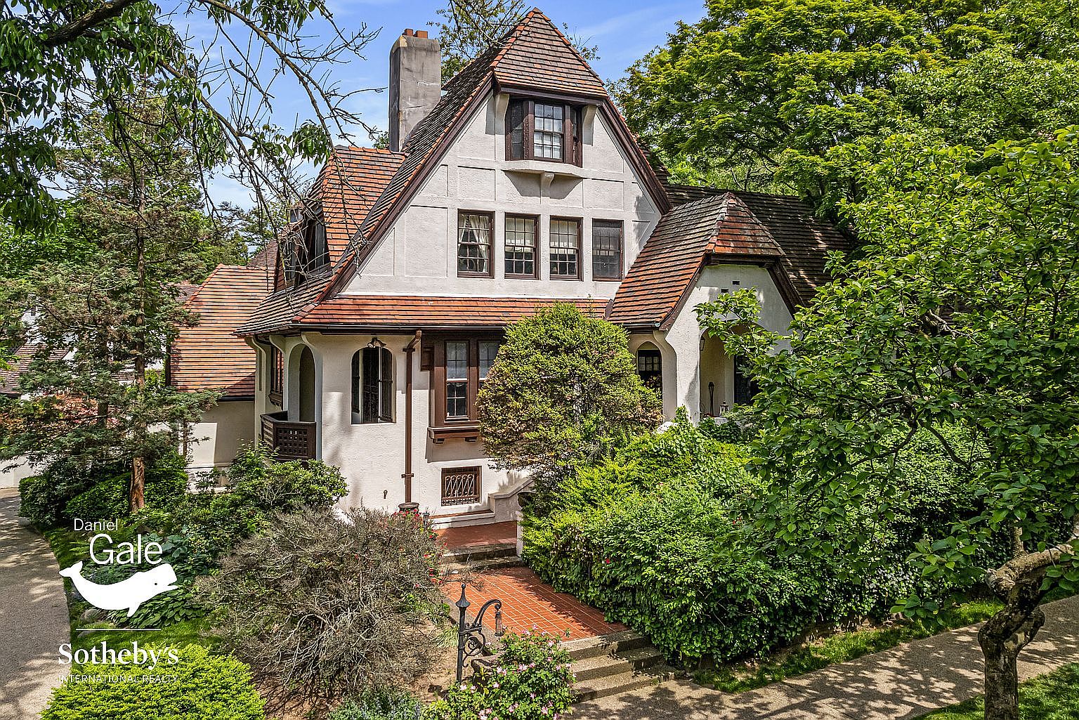 160 Greenway Cir N, Flushing, NY 11375 Zillow