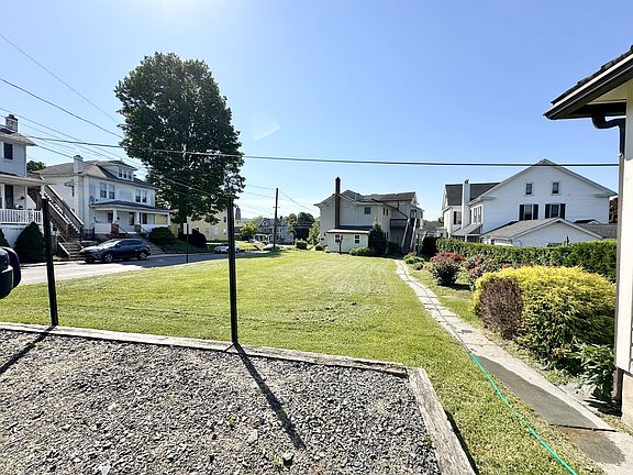 2nd image of 573 Bloom St #101
