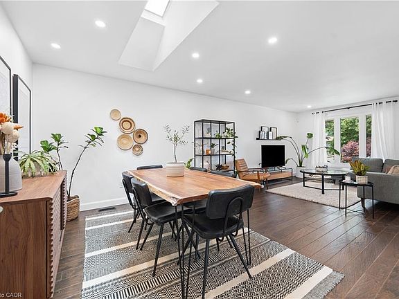 5th image of 57 Sandra Cres