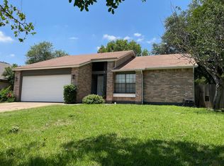 824 Garden Meadow Dr, Universal City, TX 78148