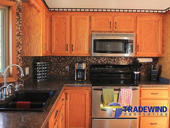 3rd image of 23164 Gladiola St NW