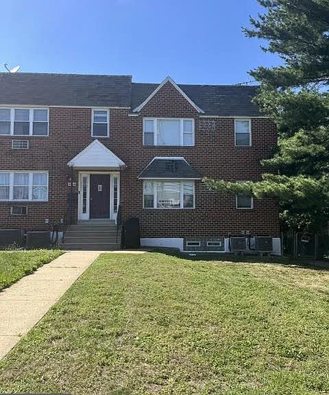 9894 Frankford Ave — Photo 1