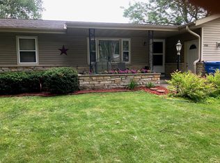 1201 Amber Ln, Watertown, WI 53098