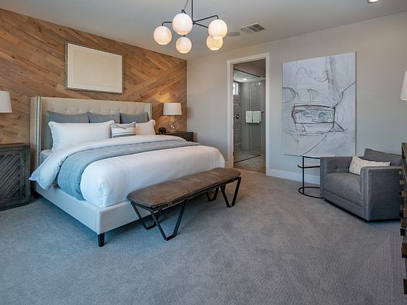 Spacious Owner s Suite