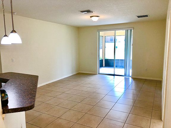 3rd image of 522 Savannah Preserve Loop