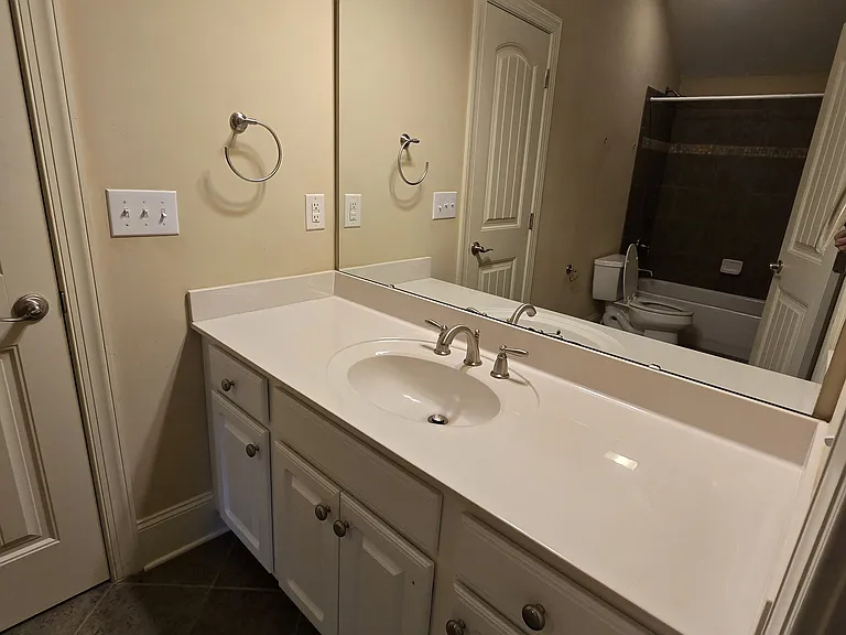 Shared Full Bathroom for 4th Bedroom and Entertainment Room