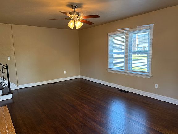 4th image of 2208 NW 22nd St