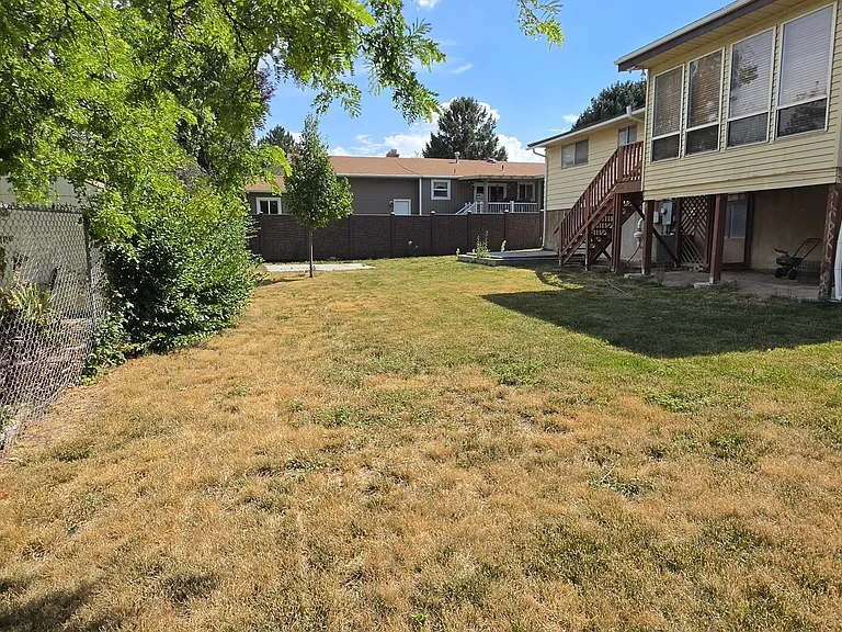 5557 S 2200 W — Photo 32