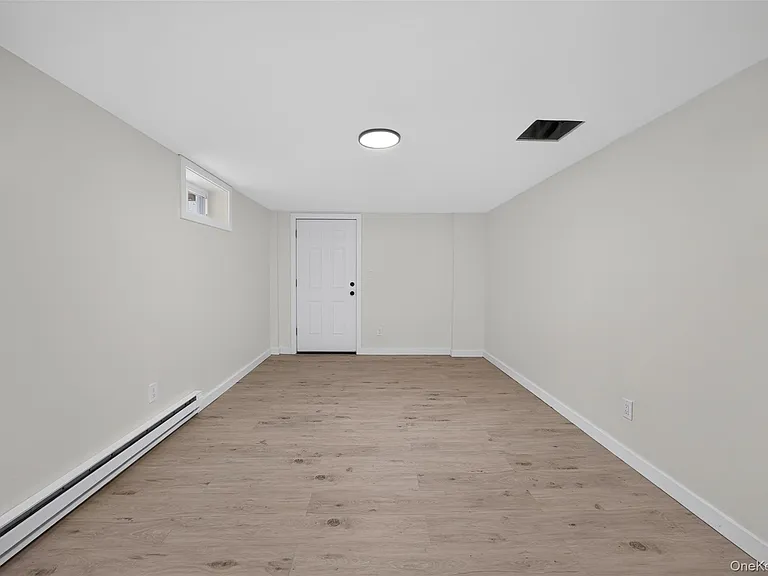 179 Roosevelt Rd — Photo 39