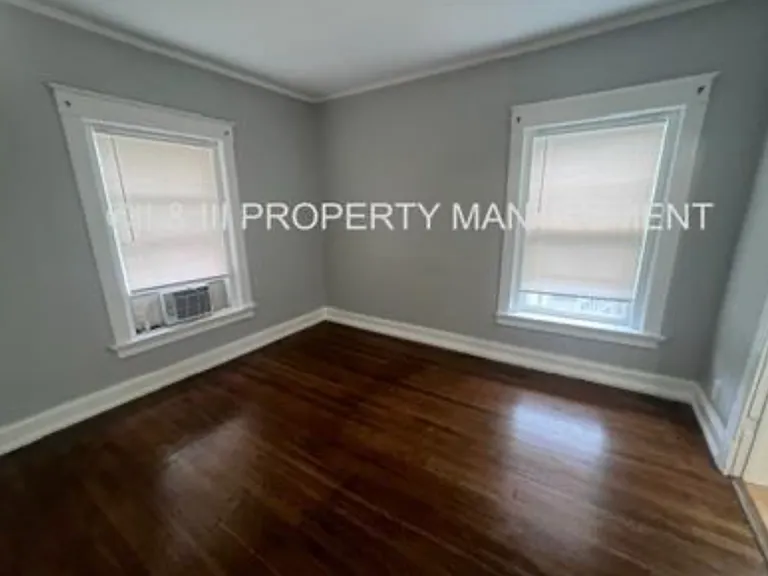 219 W 37th St #2E — Photo 5