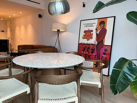 Rented by EXR | media 20