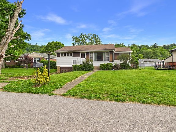 2nd image of 104 Sherwood Avenue