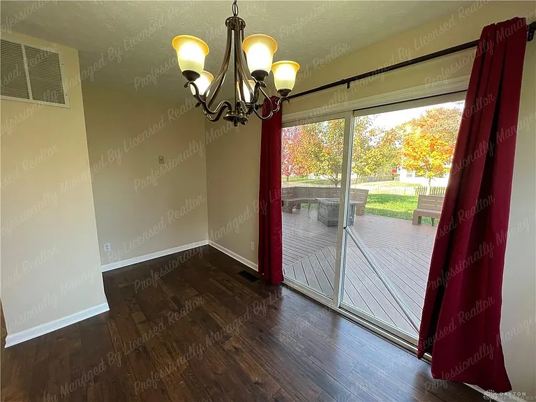 1131 Windsong Trl — Photo 17