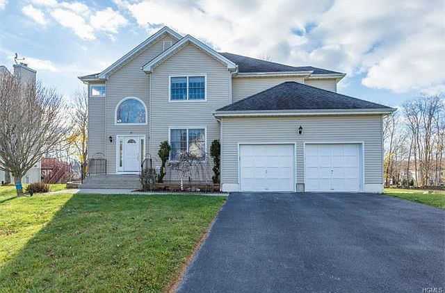 1st image of 15 Hynard Pl