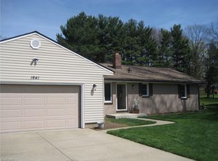 1641 Centerview Dr, Akron, OH 44321