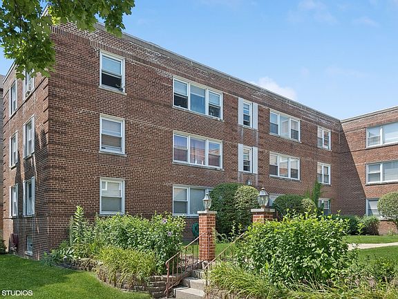 2nd image of 2208 W Farwell Ave #3