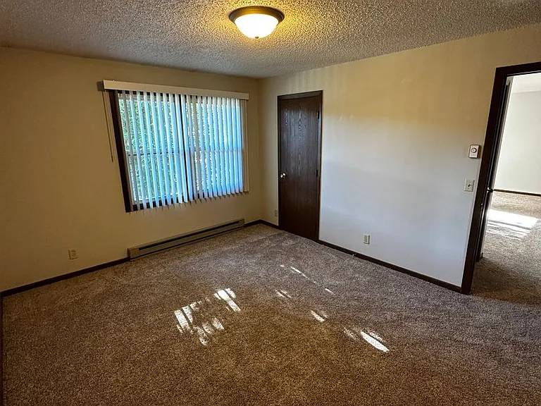 1144-1166 Sunset Ln — Photo 7