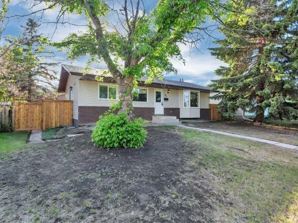 87 E Norris Close, Red Deer, AB T4P 1R2