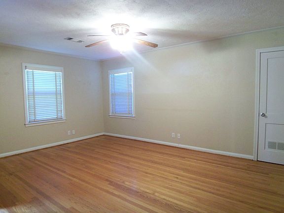 2nd image of 4541 Lawndale Ave