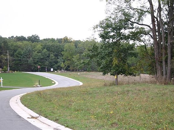 2nd image of 14 Carolina Dr