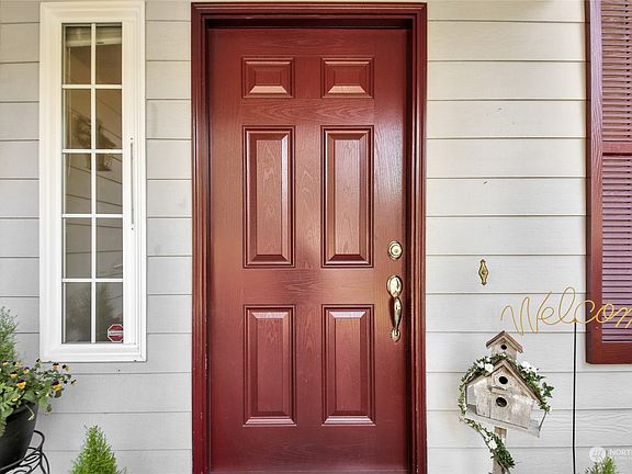 A beautiful entry awaits you.>