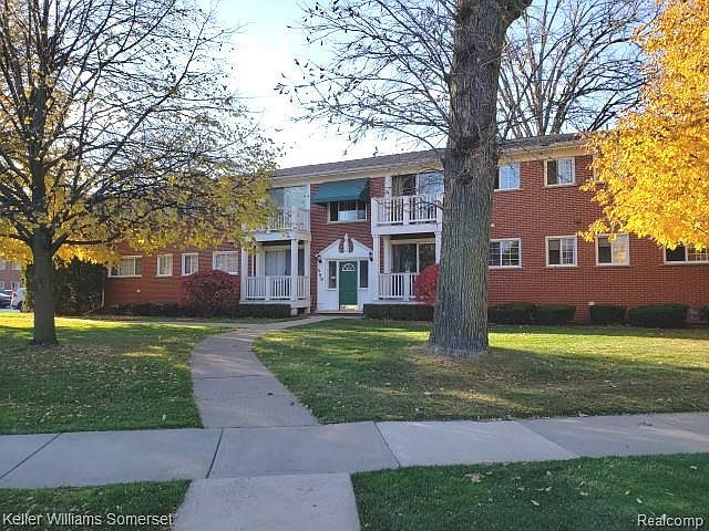 1st image of 499 N Eton St