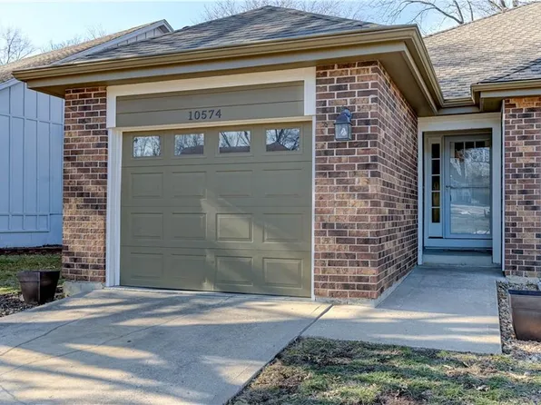 10574 Long St, Overland Park, KS 66215