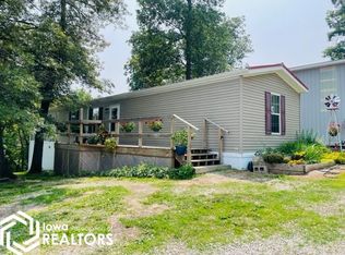 106 Pine Rd, Montezuma, IA 50171
