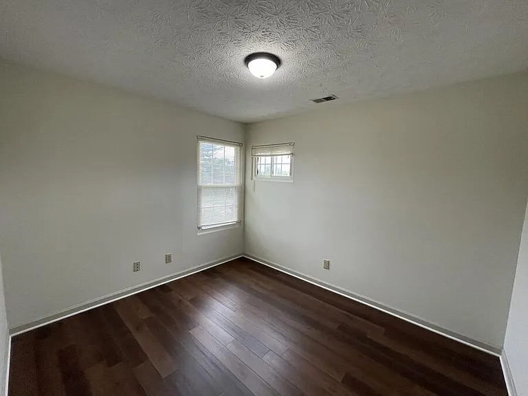 100 Coconut Grove Dr — Photo 9