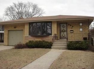 829 N Hamlin Ave, Park Ridge, IL 60068