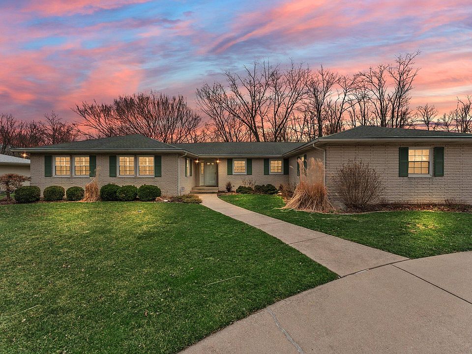 1st image of 209 Shorewood Dr