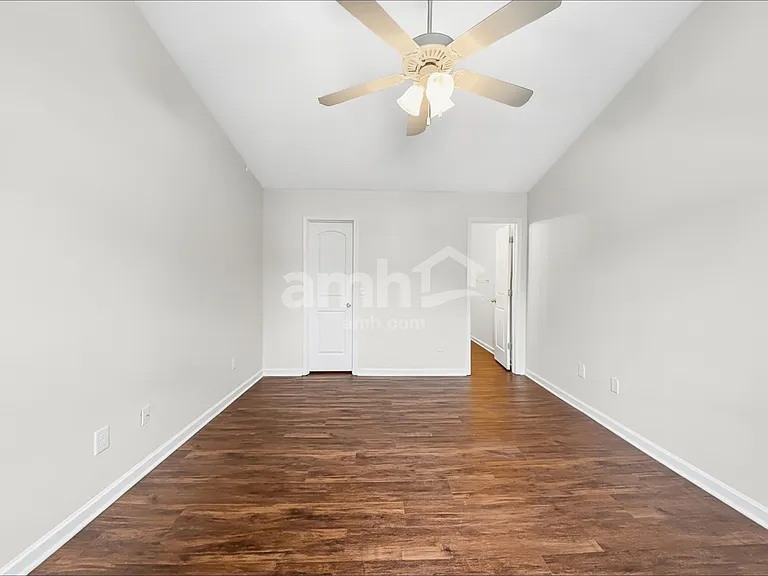 1325 Vernon Mill Rd — Photo 9