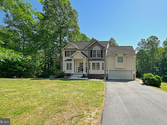 4th image of 121 Brounaugh Ln