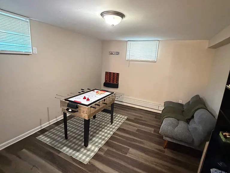 810 Walnut St — Photo 9