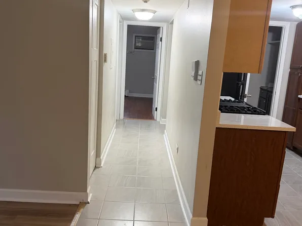 518 Kiowa Dr, Naperville, IL 60565