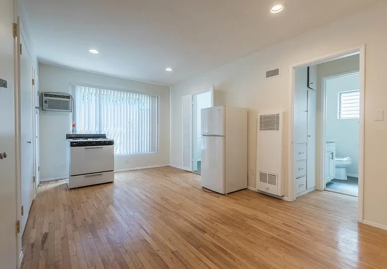 6326 Coldwater Canyon Ave #6 — Photo 7