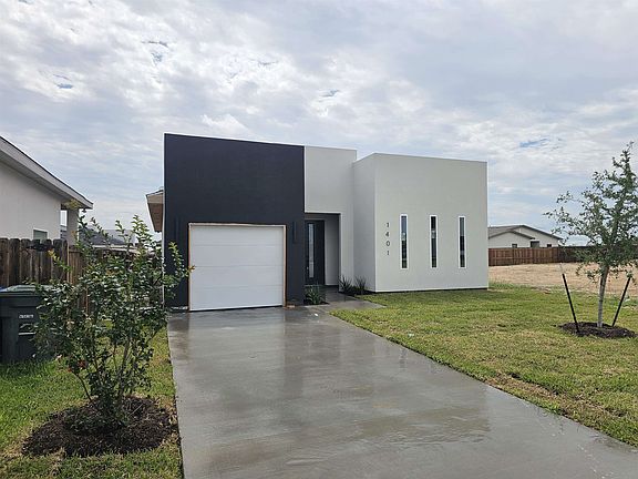 3rd image of 1401 Los Estribos Dr