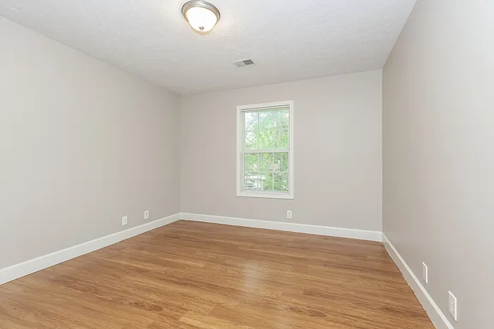 2057 Aberdeen Cir — Photo 14