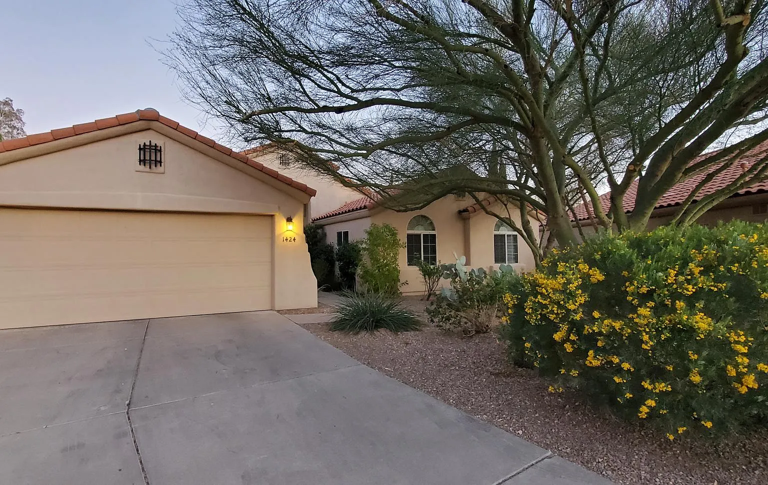 1424 N Camino Villa Bonita — Photo 2